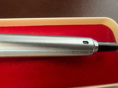 Pelikan Stylo-Plume Sphère 3 x1 Couleurs Recharge Bariolé Noir-Vert-Rouge Cru