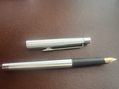 🔴 PAPERMATE penna stilografica cromata pennino M con astuccio vintage