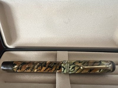 Füllfederhalter aus marmoriertem Zelluloid mit Druckmechanismus Vintage '40 