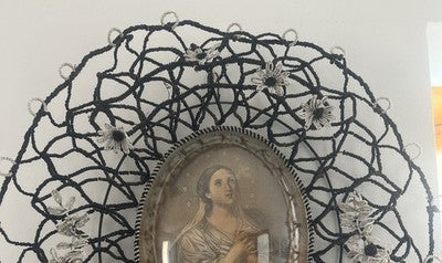 Heilige Teresa-Gravur auf Kupfer, Glaskuppel, Stickerei mit Mikroperlen, Antik, 1800 