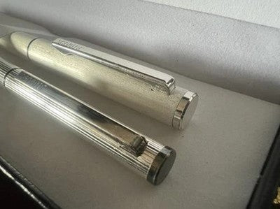 Stylo Plume und Stylo À Bille Chromés Avec Étui Et Cartouches 