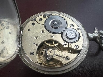 🔴 Orologio tasca uomo svizzero carica manuale lancette smerlate vintage