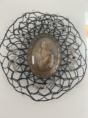 Heilige Teresa-Gravur auf Kupfer, Glaskuppel, Stickerei mit Mikroperlen, Antik, 1800 