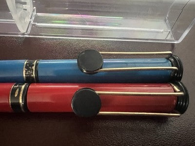 PIERRE CARDIN Stylo À Bille Rouge und Bleu Bobst Capuchon À Cliquet Vintage 