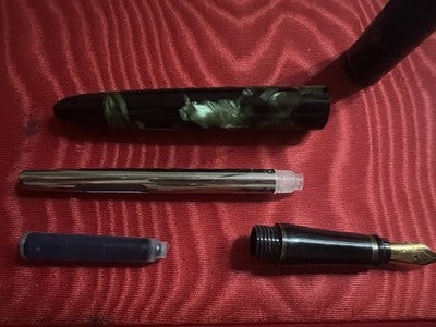 Pen Fountain Pen Resin Green Marbled Cartridge Or Converter (M) Vintage