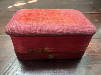 Boîte Boucles D'Oreilles Trousse Coffret Tissu Rouge Fermeture Antik 1920 