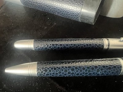 🔴 Penna stilografica cartuccia e sfera lacca cromata e pelle blu vintage NOS