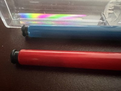 PIERRE CARDIN Stylo À Bille Rouge und Bleu Bobst Capuchon À Cliquet Vintage 