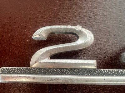 Emblem MERCEDES 240D Transporter Emblem Geschriebenes Logo Metall Original
