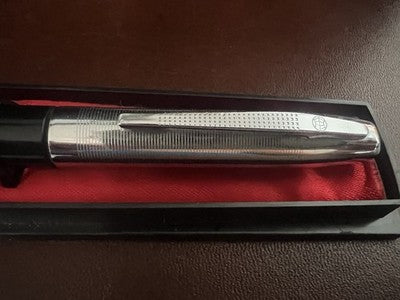 🔴 UNIVERSAL penna stilografica nera con pistone scrive vintage 1940