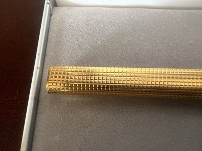 🔴 CARTIER Vendome GODRON vergoldeter MC rot-weißer Kugelschreiber 