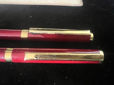 🔴 Penna stilografica cartuccia e sfera lacca rossa profili dorati vintage NOS
