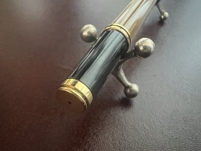 🔴 FENDI penna stilografica lacca doppio colore finiture dorate pennino M