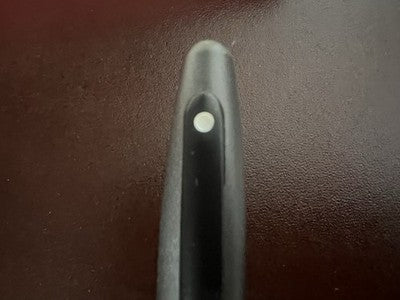 Roter Sheaffer No Nonsense 590 Füllfederhalter, grauer Lack, seidenmatt, Federstärke M 