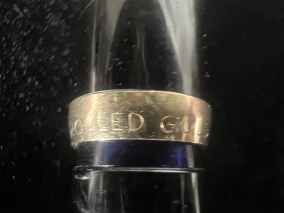 Pelikan Stift Füllfederhalter Schwarz Patrone Zierleisten Hautzange Gold F