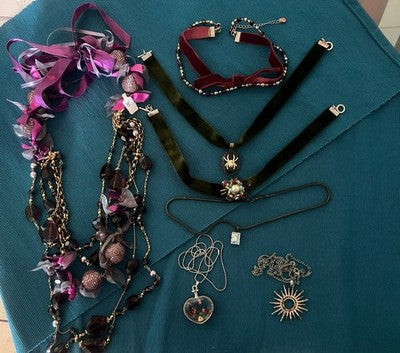 🔴 Collane vintage bigiotteria ciondoli perle velluto catene anni ’70/’90 N.1