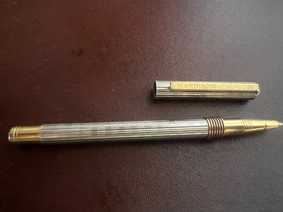 🔴 HARRISON Metallkugelschreiber mit graviertem Goldclip und passendem Federmäppchen 