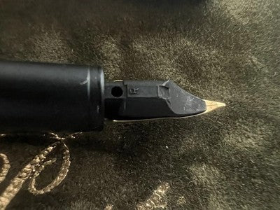 Stylo Plume und Stylo À Bille Chromés Avec Étui Et Cartouches 