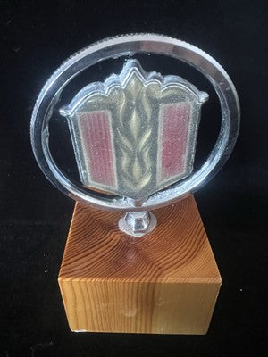 🔴 Chevrolet Malibu car emblem badge ORIGINAL vintage 1974-1977 