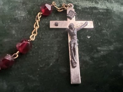 Set Sewing Holy Rosary Meter Thimble Needle Threaders Travel Pouch Vintage
