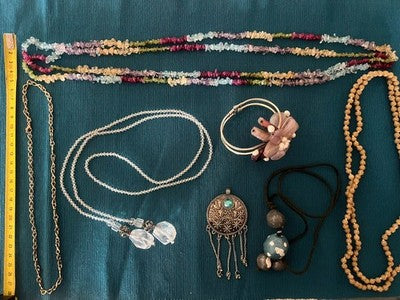 Necklaces Crystals Beads Stones Bracelet Costume Jewelry Vintage N.3