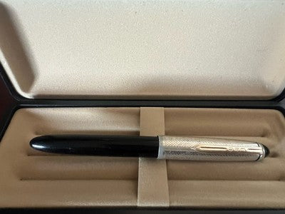 ERO Stylo À Plume Noir À Piston Nib F Écrit Vintage