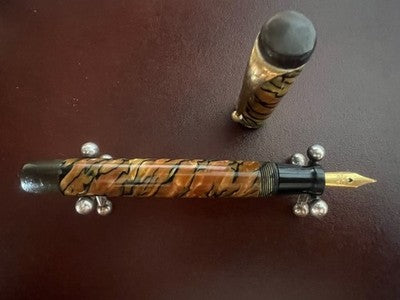 Stift Füllfederhalter Zelluloid Marmoriert Tiger Druckknopf Schreibt Vintage'