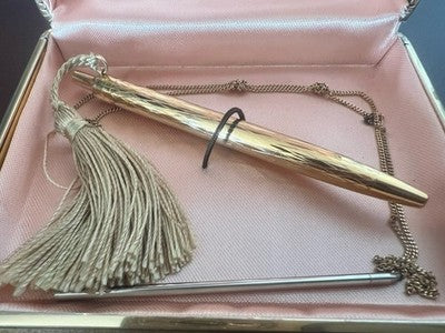 LALEX Women's Pen Gold Plated Vintage Chiseled Bow Necklace Refill Case
