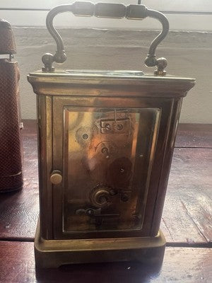 🔴 Antike französische Reiseuhr mit Handaufzug, Capuchin, 19. Jahrhundert