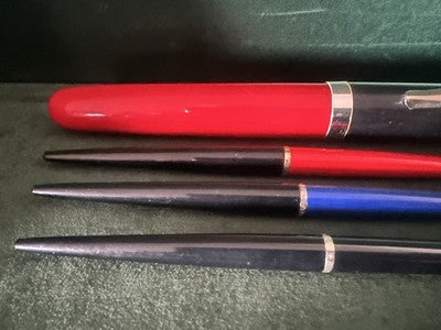 🔴 BIC penne stiloforo sfera da scrivania ROSSO NERO BLU 4 penne vintage