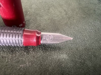 🔴 PELIKAN Stratos fountain pen, amaranth, M nib, vintage cartridges 