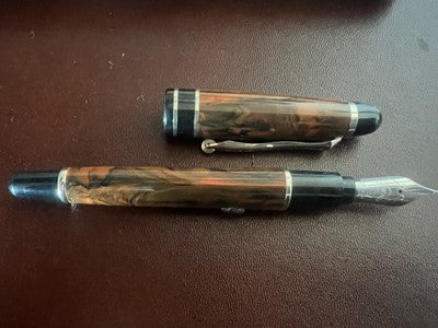 🔴 CHEVIGNON penna stilografica marmorizzata Parigi a cartuccia scrive vintage