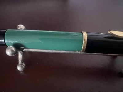 PELIKAN Füllfederhalter 120 Grün Schwarz Kolben Sichtfenster Feder M Scri 
