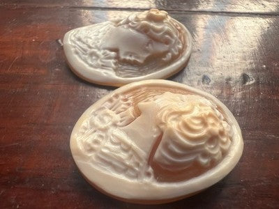 Cameos Pair Tower Time Machine Greek On Shell 2,4×3 CM Chiseled IN Hand
