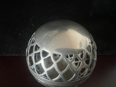 🔴 JORDAN SHEFFIELD Contenitore uovo sfera traforata pot-pourri bruciaprofumi