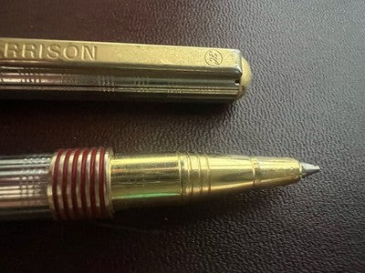 🔴 HARRISON Metallkugelschreiber mit graviertem Goldclip und passendem Federmäppchen 
