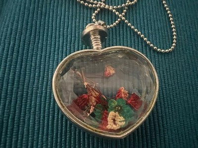 🔴 Collane vintage bigiotteria ciondoli perle velluto catene anni ’70/’90 N.1