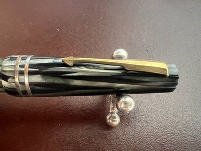 Pluma Estilográfica De Celuloide Verde Marmorada Vintage De Los Años 40