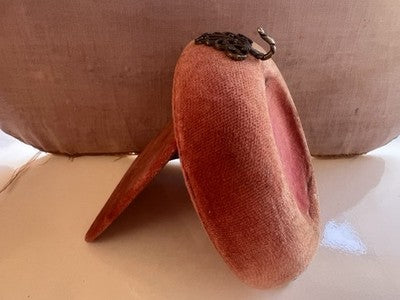 🔴 Originale Vintage-Taschenuhrenvitrine aus Messing und rosa Samt aus den frühen 1900er Jahren