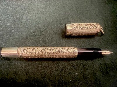 EUROPE Retractable Fountain Pen Gold 14 Nib And Vintage Embroidery Pencil