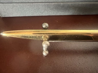 🔴 BULGARI Eccentric Twist vergoldeter Kugelschreiber mit Etui und Garantie.