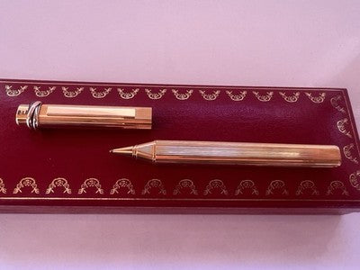Cartier Stylo-Plume à Bille Les Must de Cartier Plaqué Or Godronné Paris NOS