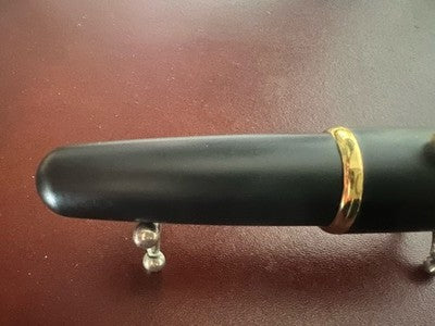 🔴 QESSI short fat roll fountain pen black with gold trim and EF nib 