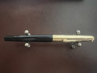 PELIKAN 30 Stylo Plume Noir Capuchon Laminé Or Nib Or 14K F