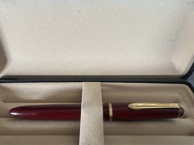 🔴 STYLE Regent M nib piston fountain pen in burgundy writes vintage 