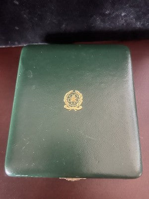 Red Medal Box Honorary Decorations Vintage Green Leather Shaped Interior
