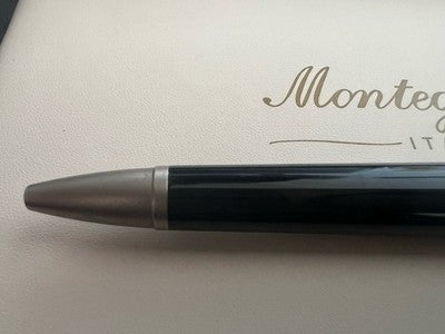 🔴 MONTEGRAPPA penna sfera Parola Slim acciaio satinato e resina nera sfera NOS