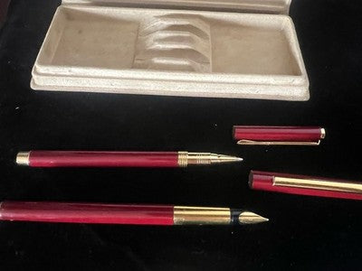 🔴 Vintage NOS roter Lackpatronen- und Kugelschreiber mit Goldverzierungen 