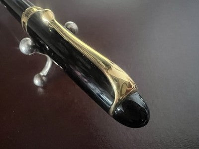 Aurora Stift Kugel 88 Mod 810 Resin Schwarz Refill Roller Schreibt Im Feld 