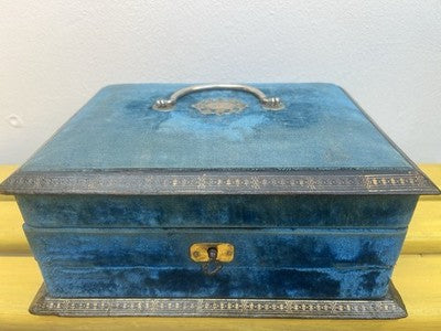 🔴 PortagioIe scatola vestitoio VITTORIANO scrigno con serratura 1800 vintage